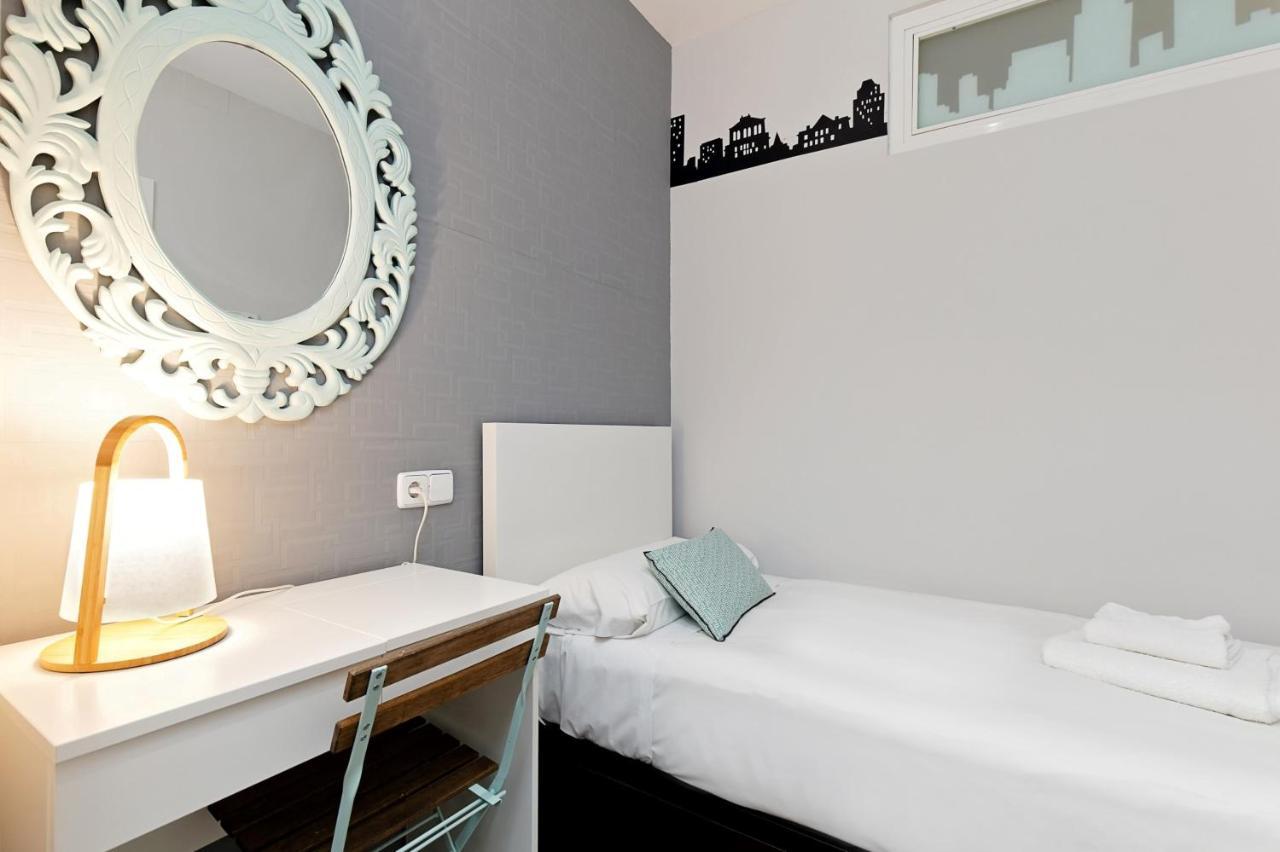 Fuencarral Lara City Center Madrid Exterior foto